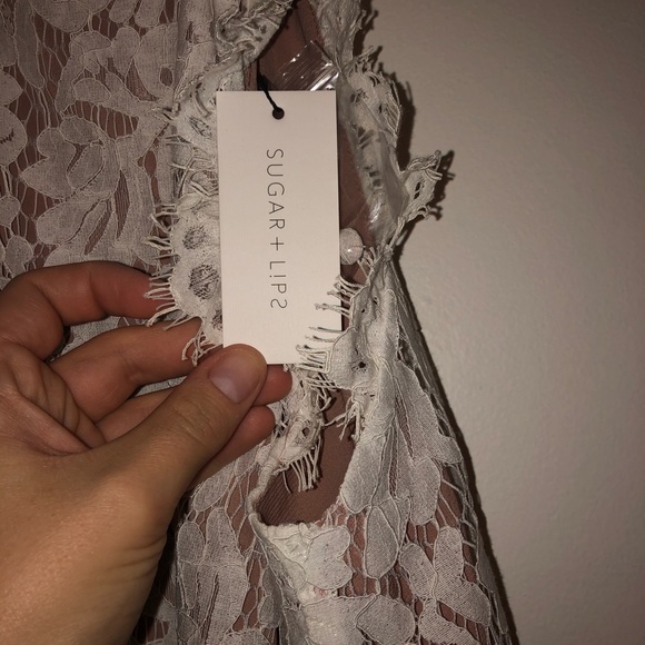 Beautiful Tan top with white lace overlay - Picture 4 of 7